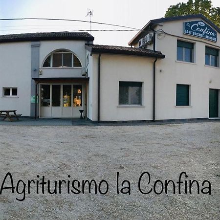Villa Agriturismo La Confina à Lido di Spina Extérieur photo