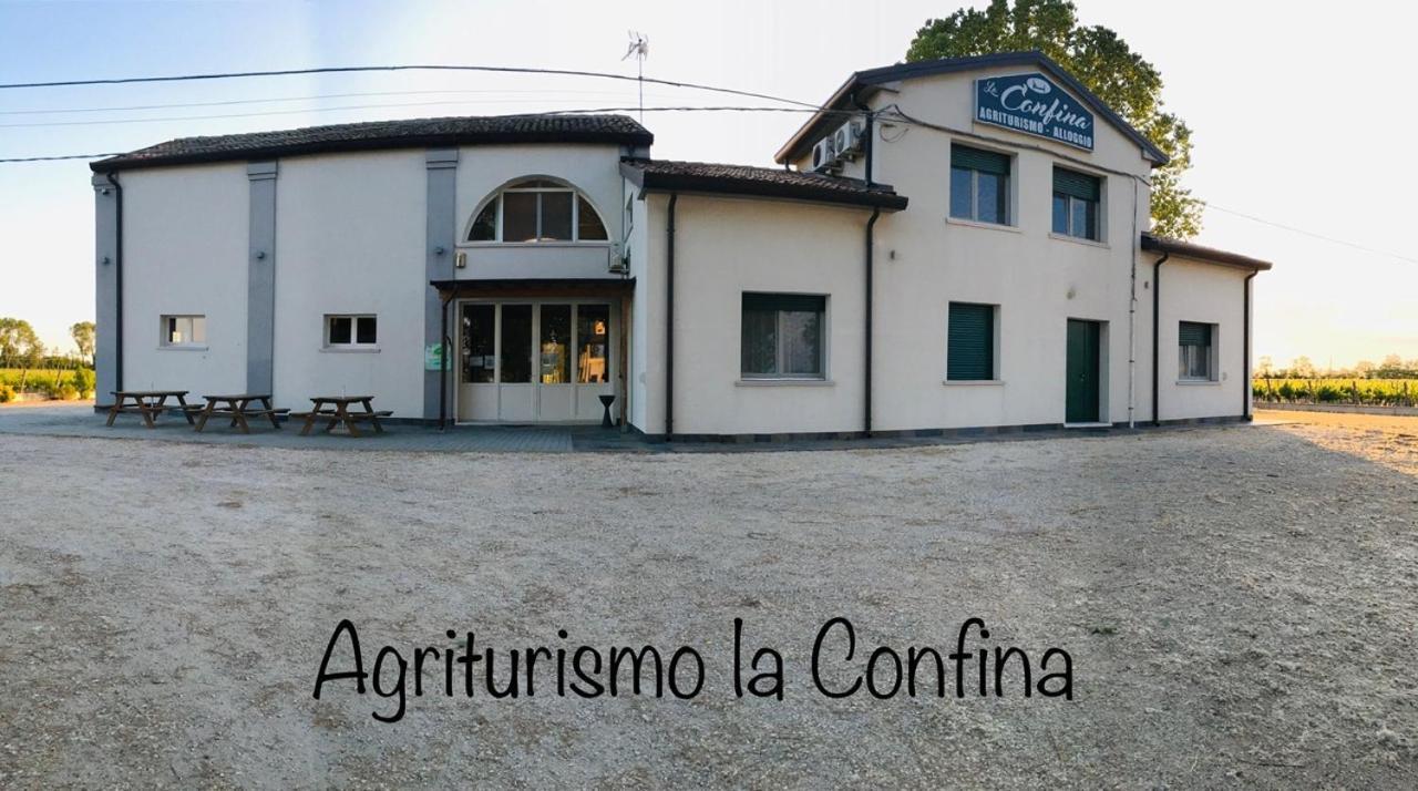 Villa Agriturismo La Confina à Lido di Spina Extérieur photo